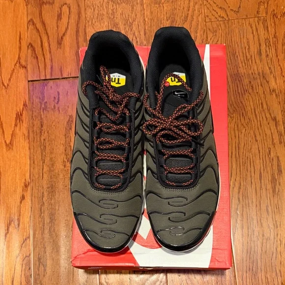 Nike Air Max Plus - Picture 3 of 7